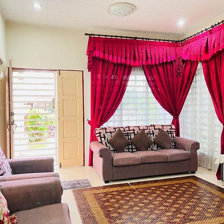Sofea Homestay Ipoh Exterior foto