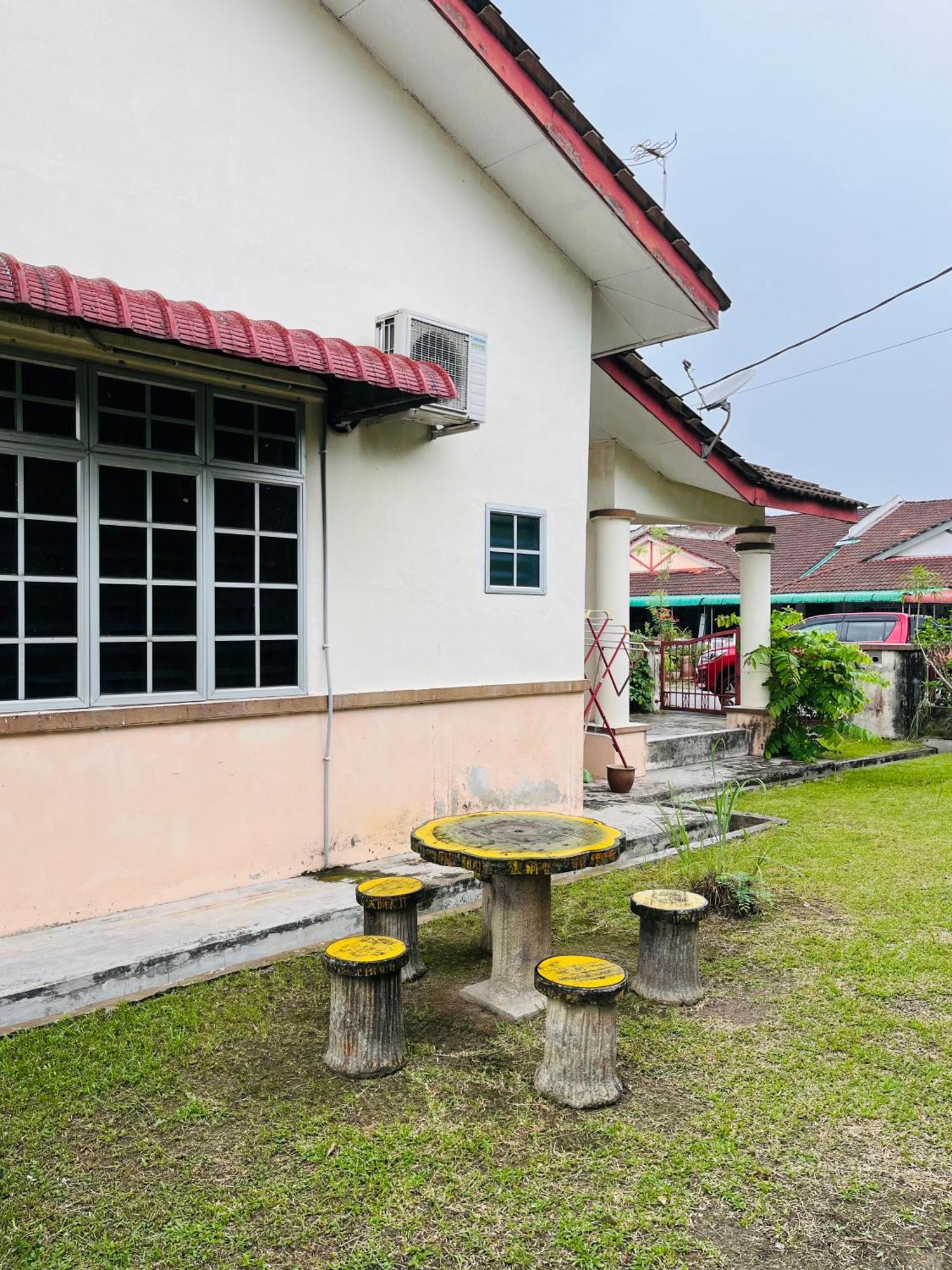 Sofea Homestay Ipoh Exterior foto